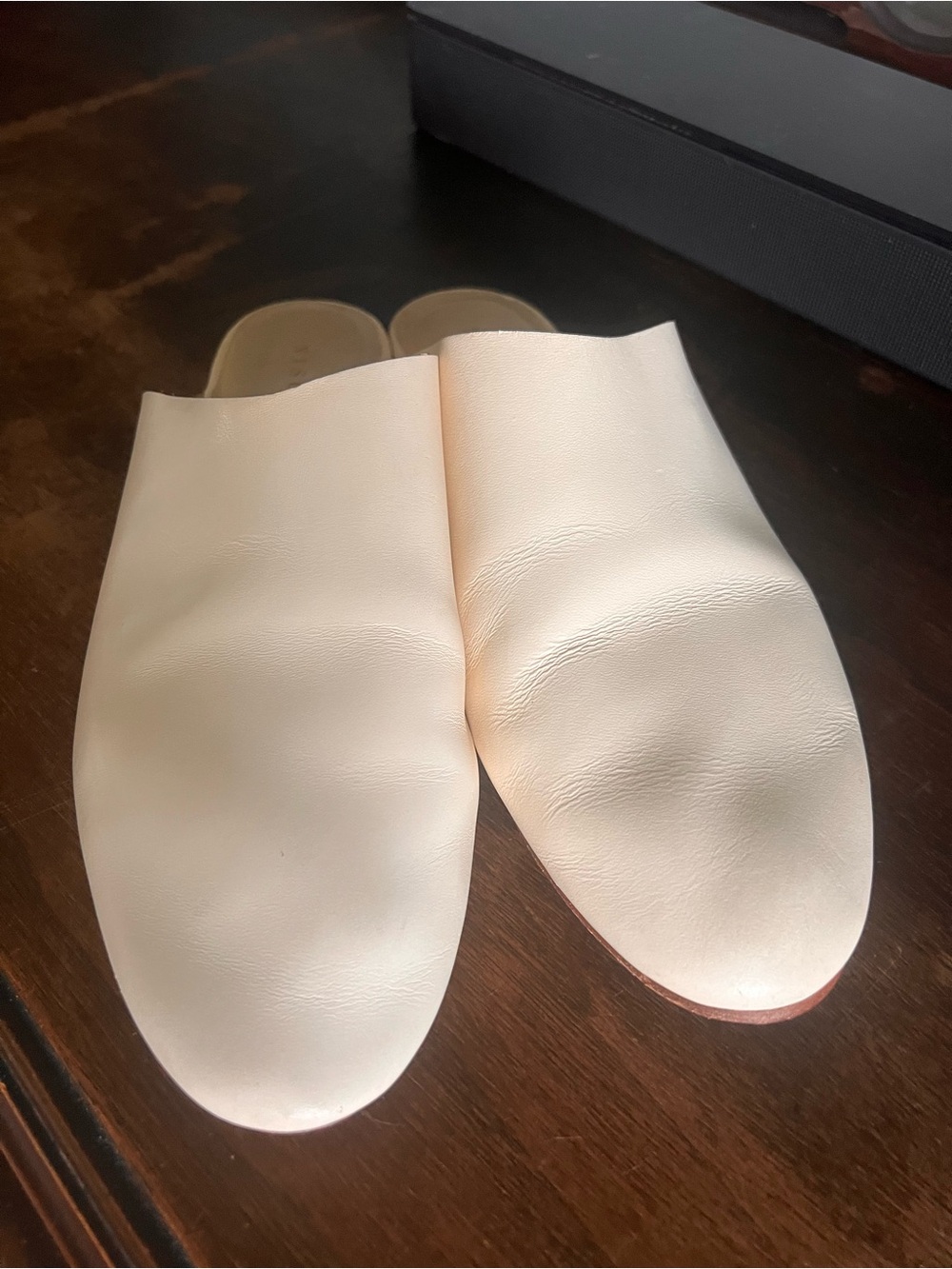 Nisolo Cream Mules sz 10 Shoes Womens